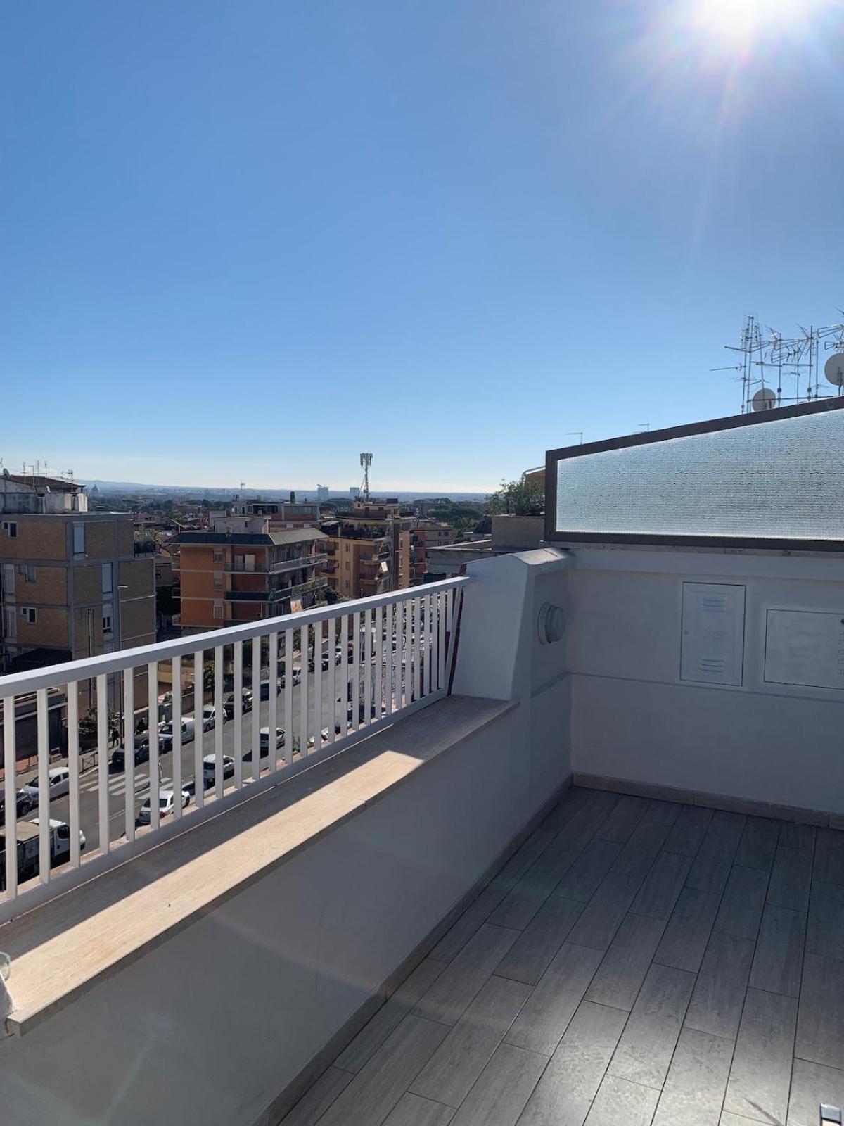 Appartamento Vivi In Un Attico Tipico Con Vista Su Roma